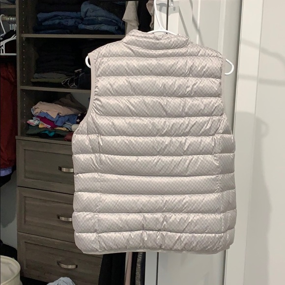 Faux down, reversible vest - Picture 4 of 4